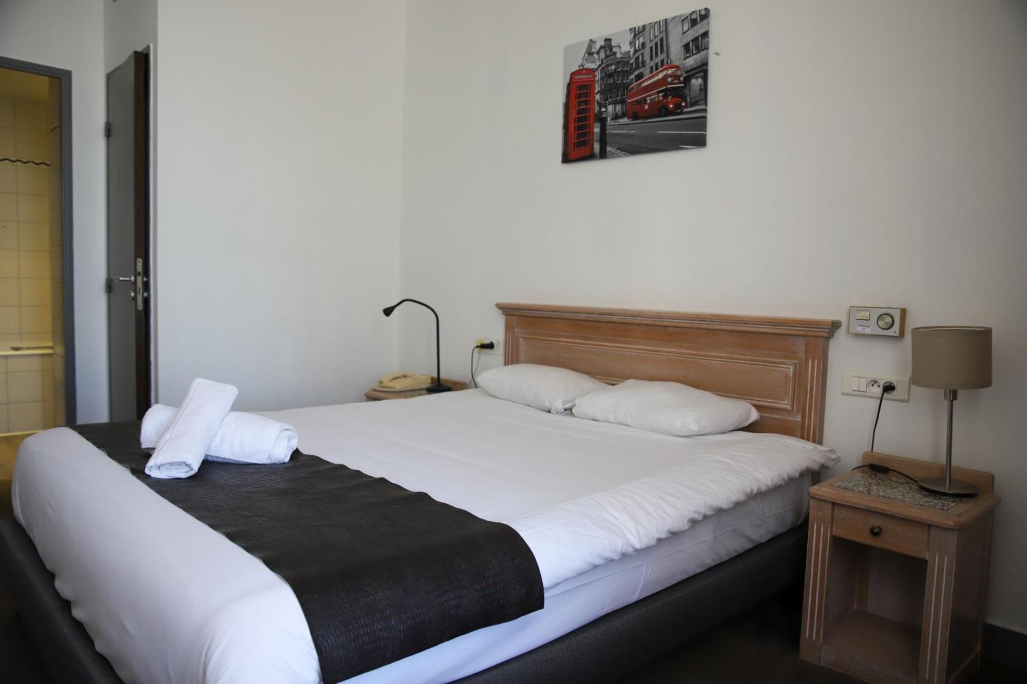 Brit Hotel Aux Sacres Reims, Centre Historique Екстер'єр фото