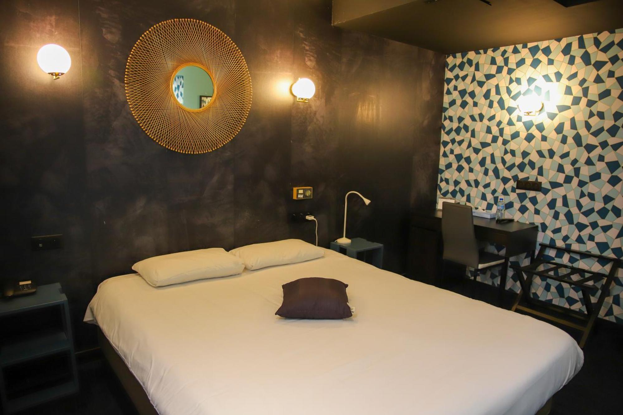 Brit Hotel Aux Sacres Reims, Centre Historique Екстер'єр фото